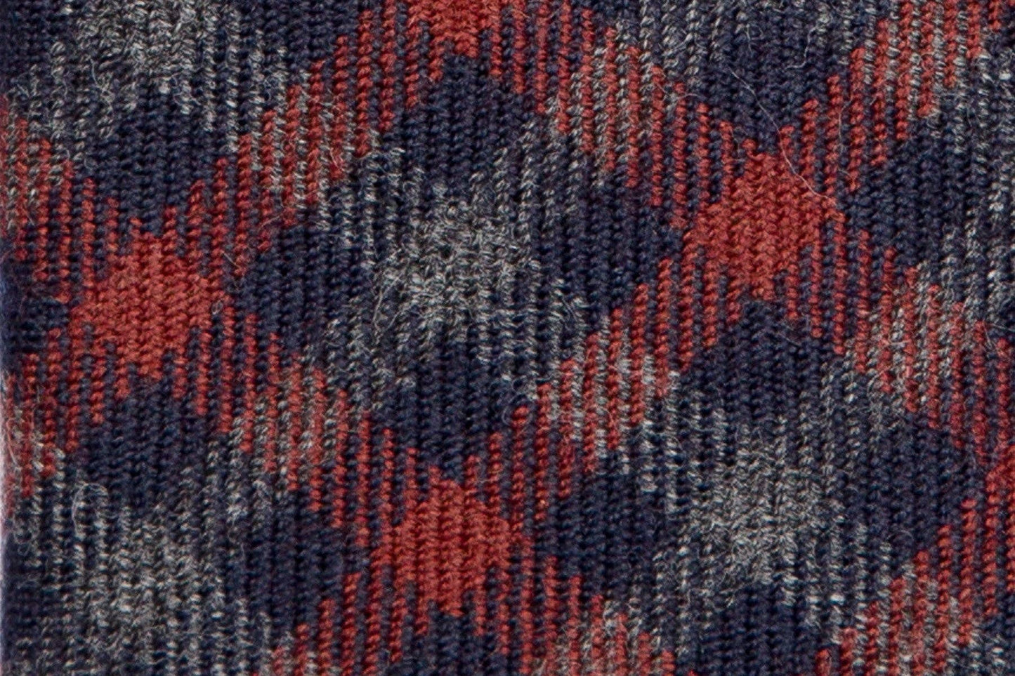 Pointed Necktie - Navy Clay Check