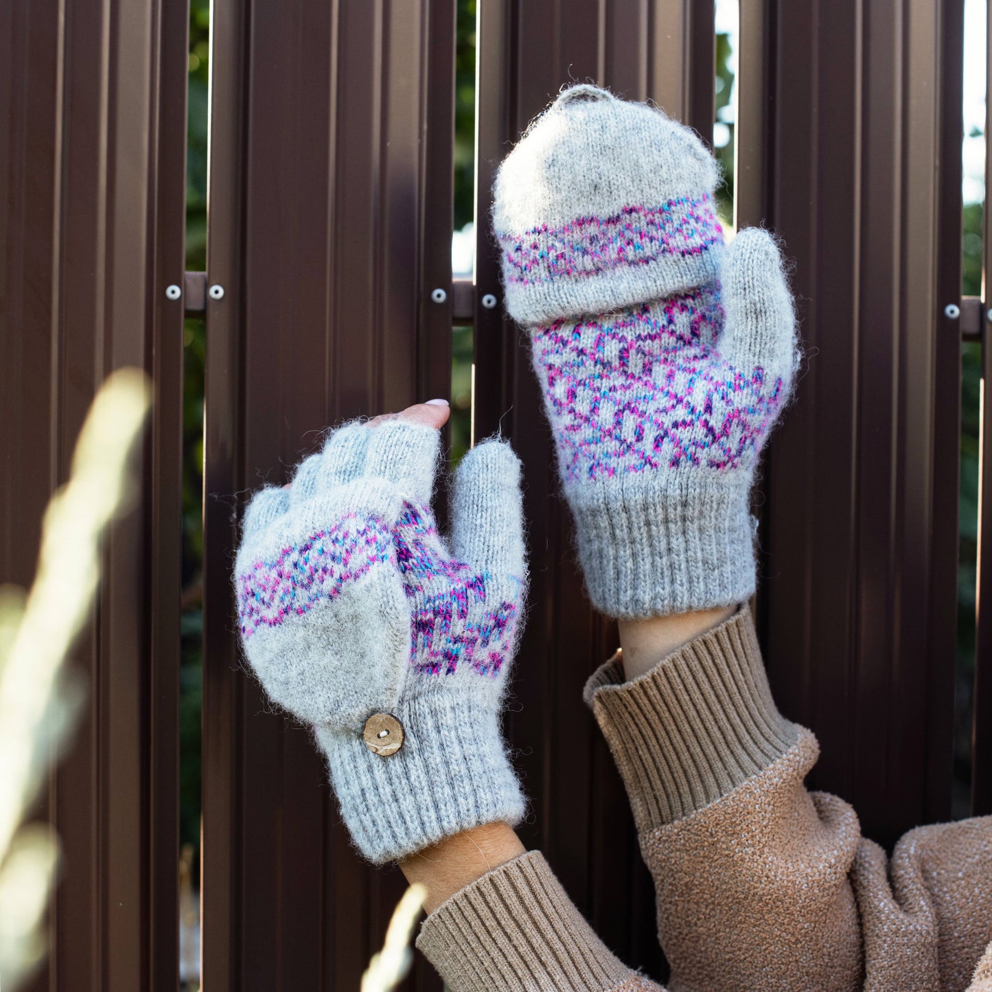 WK Cherry Blossom Merino Wool Mitten Gloves