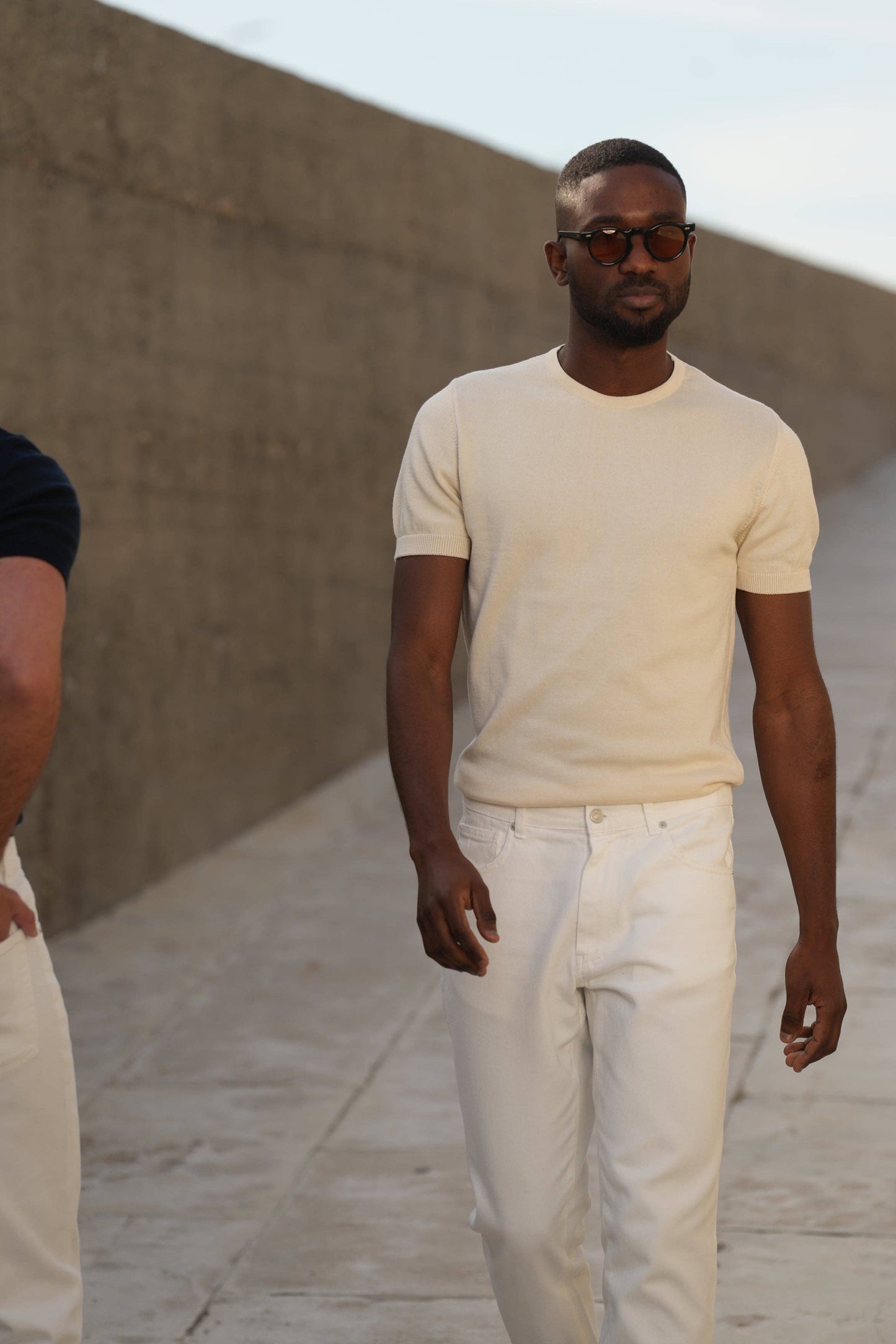 BEIGE CREWNECK T-SHIRT