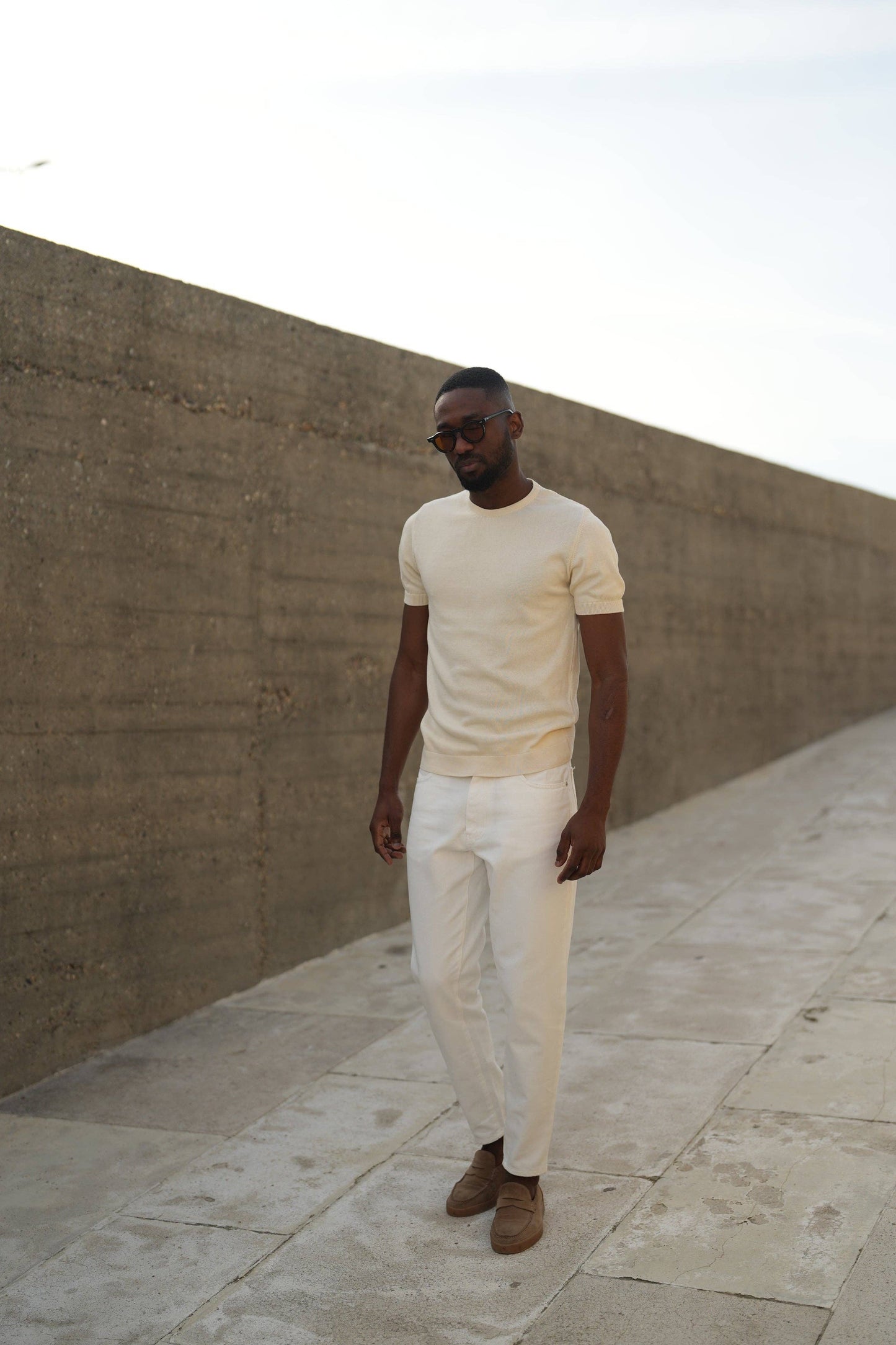 BEIGE CREWNECK T-SHIRT