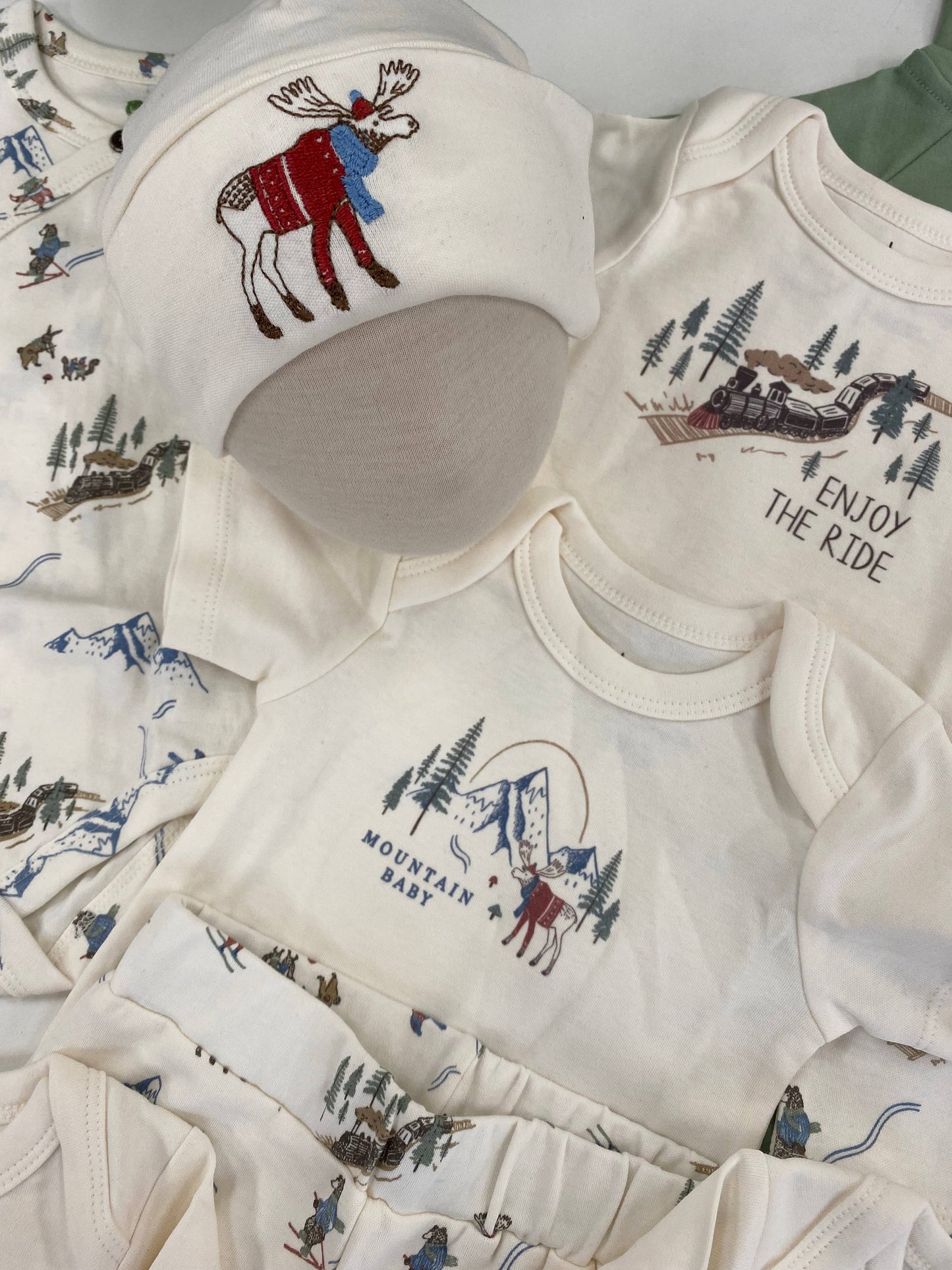 Embroidered roll up hat | ivory moose