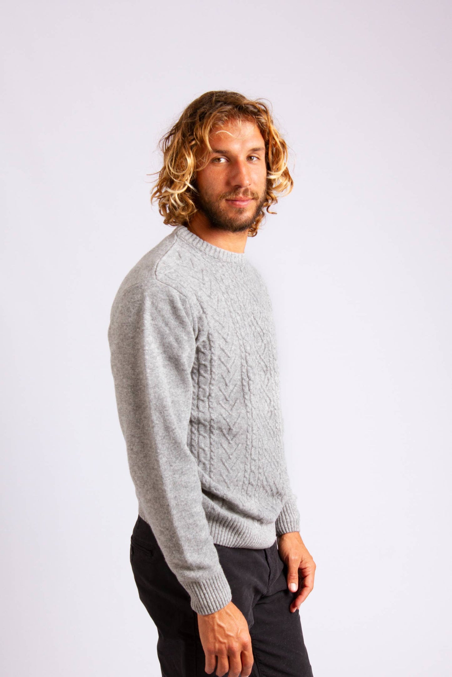 Crew Neck sweater with a fisherman plait pattern (Copy)