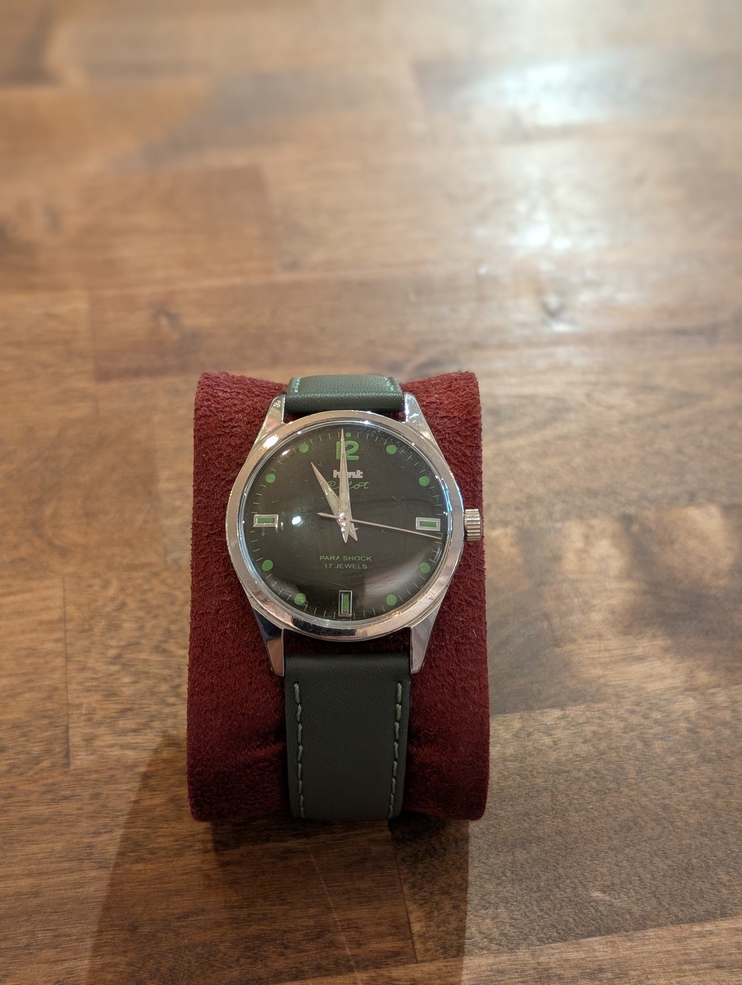 Vintage HMT Pilot green, green leather